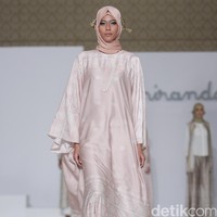 Ria Miranda Trunk Show 2016 Classifo at The Hall Lt.8 Senayan City. Jakarta. [Foto: Mohammad Abduh/Wolipop]