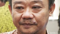 Sekretaris PP Muhammadiyah Abdul Muti mengungkapkan kebijakan Presiden Trump ini tak hanya berdampak di wilyah Timur Tengah. Ia mengakui konflik ini awalnya adalah soal tanah, namun Kota Yerusalem memiliki arti mendalam bagi umat Islam di seluruh dunia. Sikap anti-AS akan menguat, bakal banyak demonstrasi di Kedubes AS, katanya. (Ari Saputra/detikcom)