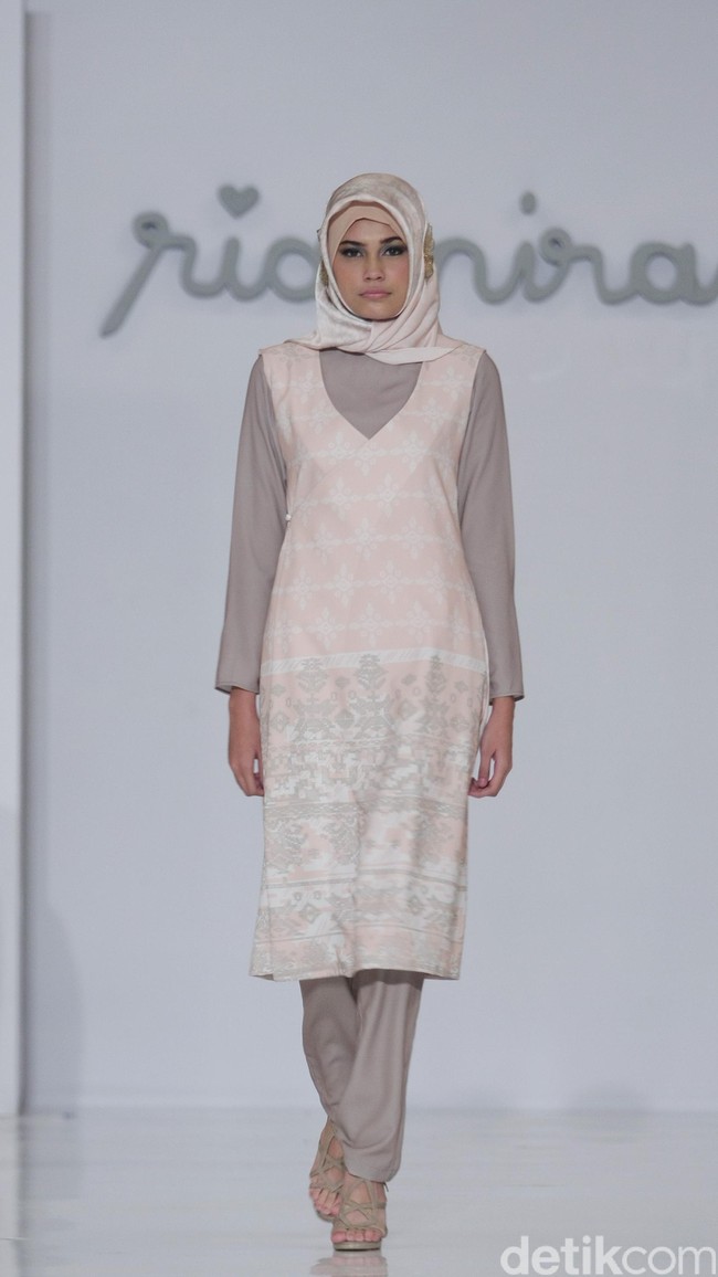 Ria Miranda Trunk Show 2016 Classifo at The Hall Lt.8 Senayan City. Jakarta. [Foto: Mohammad Abduh/Wolipop]