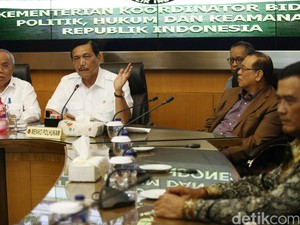 Soal Papa Minta Saham, Luhut Pilih Bicara Soal Kontrak Karya Freeport