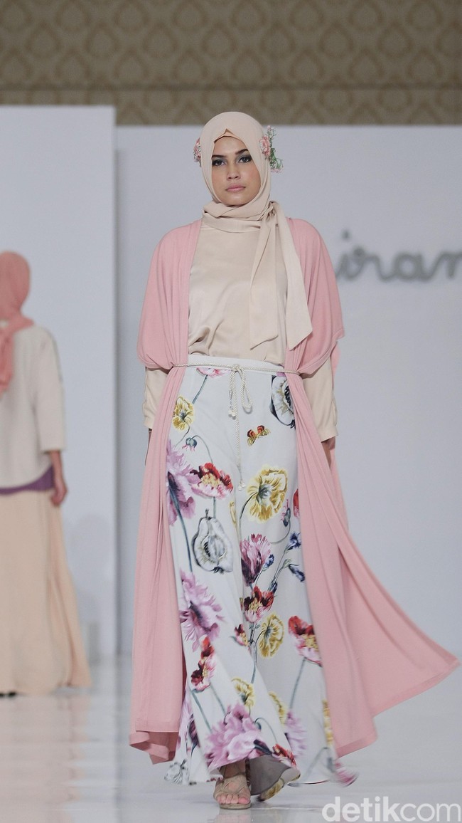 Ria Miranda Trunk Show 2016 Classifo at The Hall Lt.8 Senayan City. Jakarta. [Foto: Mohammad Abduh/Wolipop]