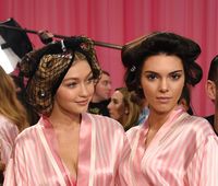 5 Model Ungkap Seperti Apa Rasanya Tampil di Fashion Show Victoria's Secret