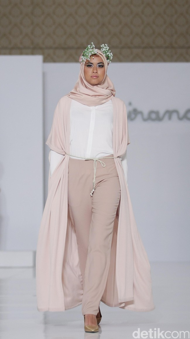 Ria Miranda Trunk Show 2016 Classifo at The Hall Lt.8 Senayan City. Jakarta. [Foto: Mohammad Abduh/Wolipop]