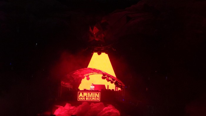 DJ Armin Hangatkan Jakarta Nanti Malam