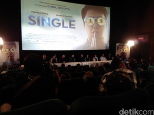 Film Single: Kegalauan Raditya Dika yang Bikin Ngakak