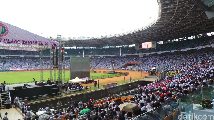 Absen karena Tidak Diundang, Mendikbud: HUT PGRI Tetap Dihormati