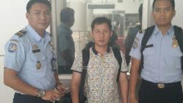 Imigrasi Tanjung Perak Deportasi Dua WNA