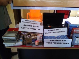 Congkel Toko Hingga Rumah Sakit di Aceh, 2 Pemuda ini Curi Roti Sampai Laptop