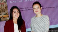 Nabilah dan Annabella saat ditemui di kawasan Jakarta Pusat, Minggu (13/12/2015) malam. Pool/Gus Mun/detikFoto.