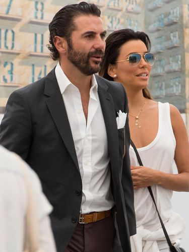 Eva Longoria Hamil Anak Pertama di Usia 42 Tahun