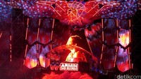 Thank you, Jakarta. I embrace you all. Ill see you soon, tutup Armin Van Buuren.