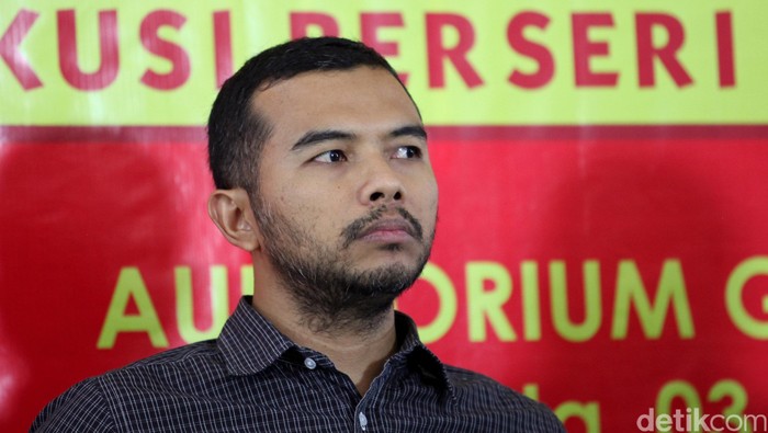 Koordinator ICW Adnan Topan Husodo