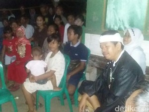 Saat Bupati Dedi Tinjau Jembatan Cilalawi yang Jadi Sorotan