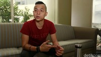 Dijadwalkan sebagai film yang akan meramaikan suasana akhir tahun, Ngenest akan rilis 30 Desember mendatang.