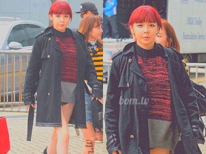 Park Bom Eksis Lagi di Media Sosial Pasca Skandal Obat Terlarang