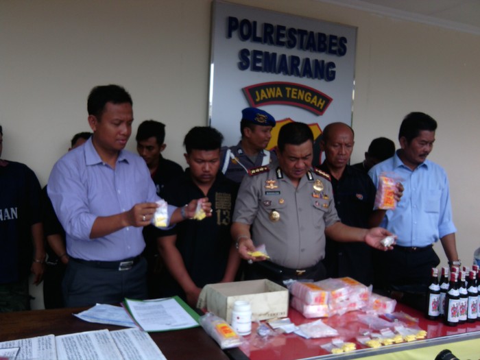 Tulus Dibekuk Polisi karena Jual Ribuan Pil Koplo