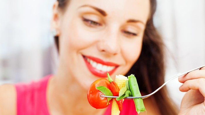 Studi: Dilayani Pelayan Restoran Bertubuh Gemuk Bikin Nafsu Makan Meningkat