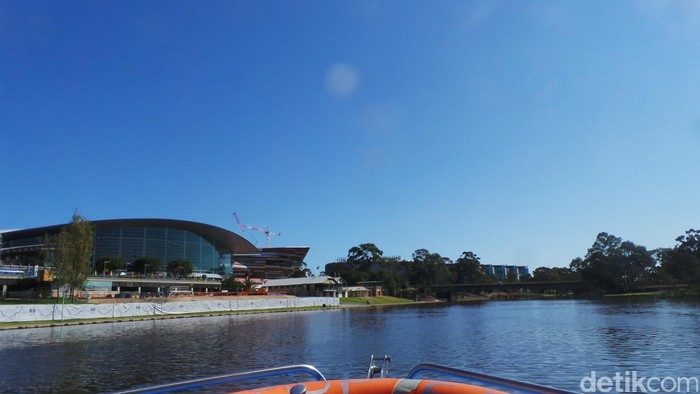 Menyusur Sungai Torrens Bersama Popeye di Adelaide
