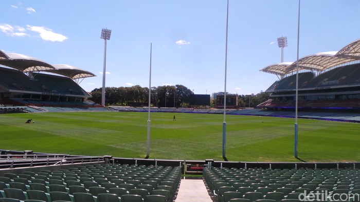 Belajar Revitalisasi Stadion Tua dari Adelaide Oval