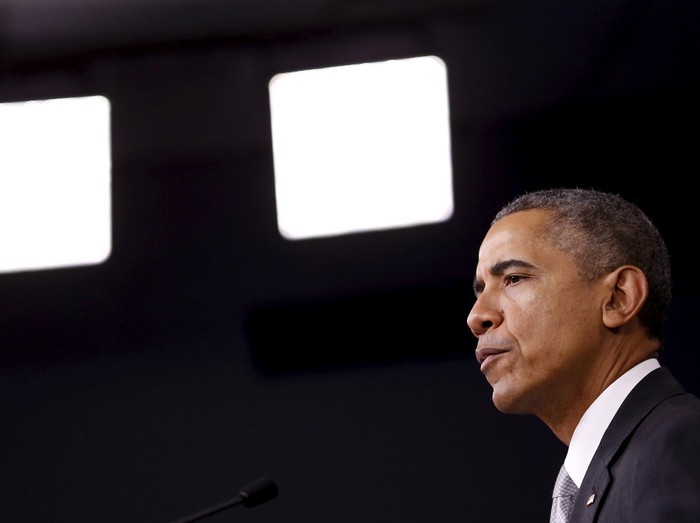 Naik Mobil Jadul Keliling Gedung Putih, Obama Ingat Impian Masa Kecil