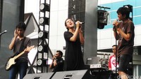 Raisa didaulat sebagai rekan duet Sheila On 7 nanti malam.