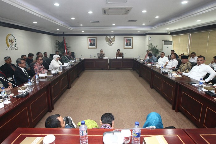 Saat DPR Digoyang Prahara Papa Minta Saham, MPR Ingin Jadi Rumah Rakyat