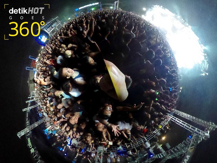 Party All Night Long! Lautan Partygoers di DWP 2015