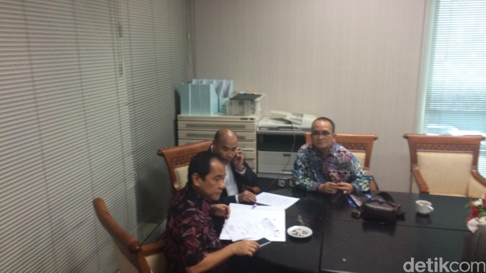 Akbar Faizal Dicopot, Ruhut: Fahri Hamzah Kalap!
