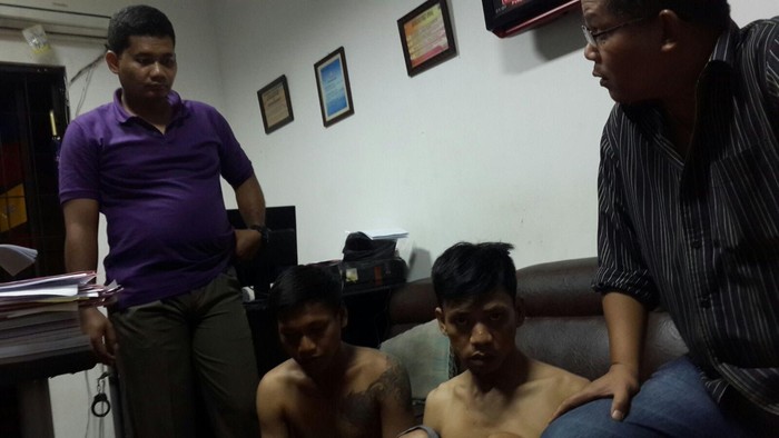 Incar Wanita Berkalung Emas, Duo Bandit Diringkus Buser Polsek Tambora