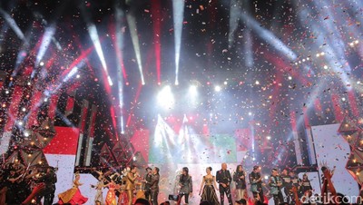 Kemeriahan Pesta 14 Tahun Transmedia