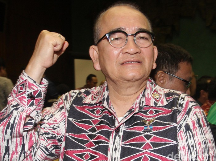 Ruhut: Kalau Mau Memperkuat KPK, Hukum Mati Koruptor!