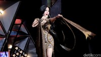 Syahrini memang selalu menjadi sorotan.