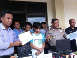 Beli Mobil Pakai Dokumen Palsu, Komplotan di Semarang ini Dibekuk Polisi