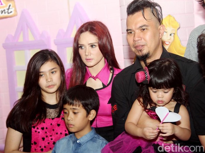 Mulan Tak Izin Dhani Saat Wawancara dengan Deddy, Ini Kata Baim Wong