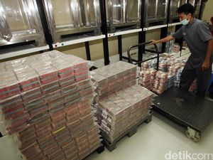 Jaring Dana, Pemerintah hingga BI Diminta Tidak Jeruk Makan Jeruk
