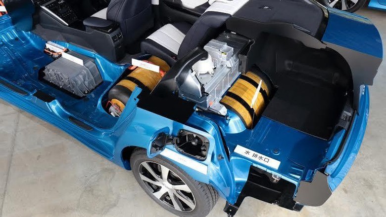 Pemerintah Tengah Coba Kembangkan Baterai Mobil Listrik Lokal Pemerintah Tengah Coba Kembangkan Baterai Mobil Listrik Lokal