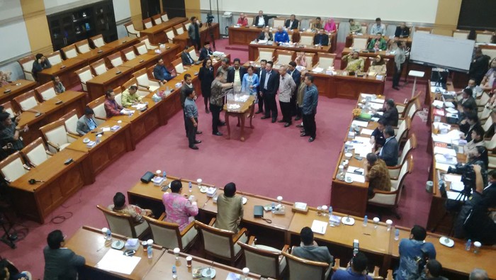 Selamat! Komisi III DPR Sudah Pilih 5 Pimpinan Baru yang Akan Tumpulkan KPK