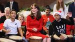Kenakan Dress Merah Ini 3 Kali, Kate Middleton Tetap Pede dan Cantik!