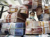 3 Bulan APBN Jokowi: Rupiah Melemah hingga Bayar Bunga Utang Rp 68 T