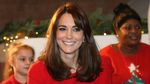 Kenakan Dress Merah Ini 3 Kali, Kate Middleton Tetap Pede dan Cantik!
