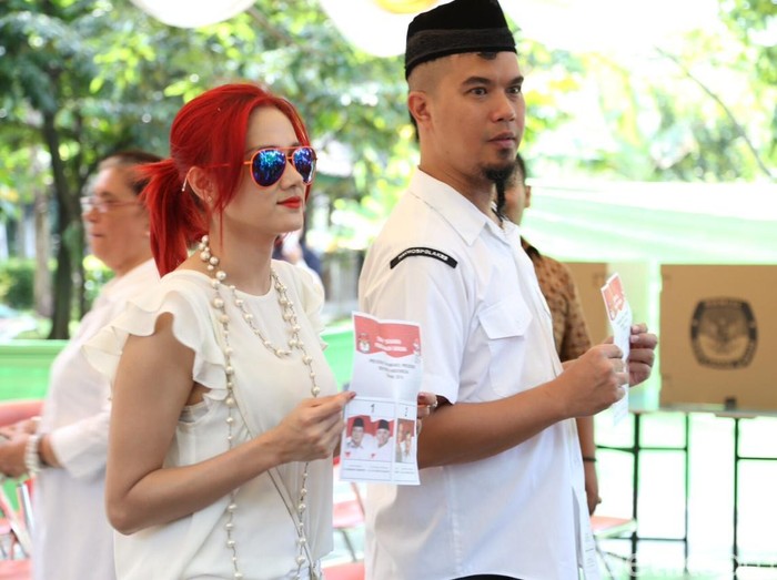 Mulan Juga Minta Dicarikan Guru Agama oleh Baim Wong