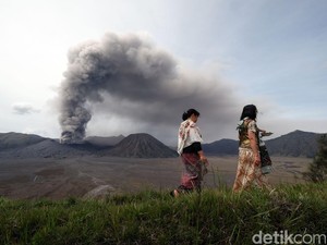 Hujan Abu Bromo Meluas di 30 Desa di Tiga Kecamatan Probolinggo