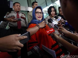 Duit Suap Dewie Limpo Dibawa dari Makassar dengan Plastik Hitam Dilakban