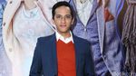Arifin Putra dan Ge Pamungkas Kece dengan Jas Biru