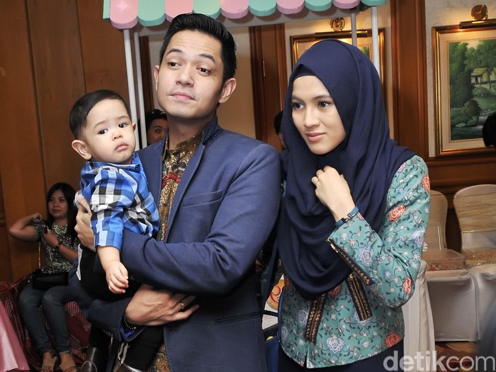 Dude Harlino Soal Narkoba Sampai Guru Spiritual