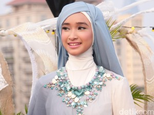 Pengalaman Bella Almira Pergi Umrah Pertamakali Pasca Menang Hijab Hunt