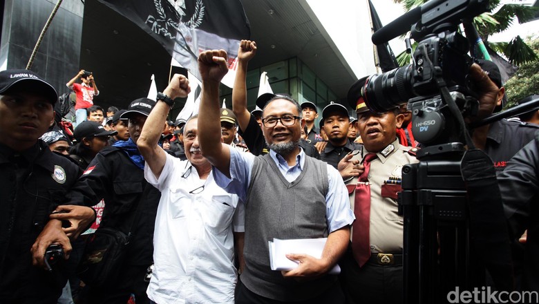Selain Novel, Presiden Jokowi Juga Minta Kasus AS dan BW Diselesaikan Selain Novel, Presiden Jokowi Juga Minta Kasus AS dan BW Diselesaikan