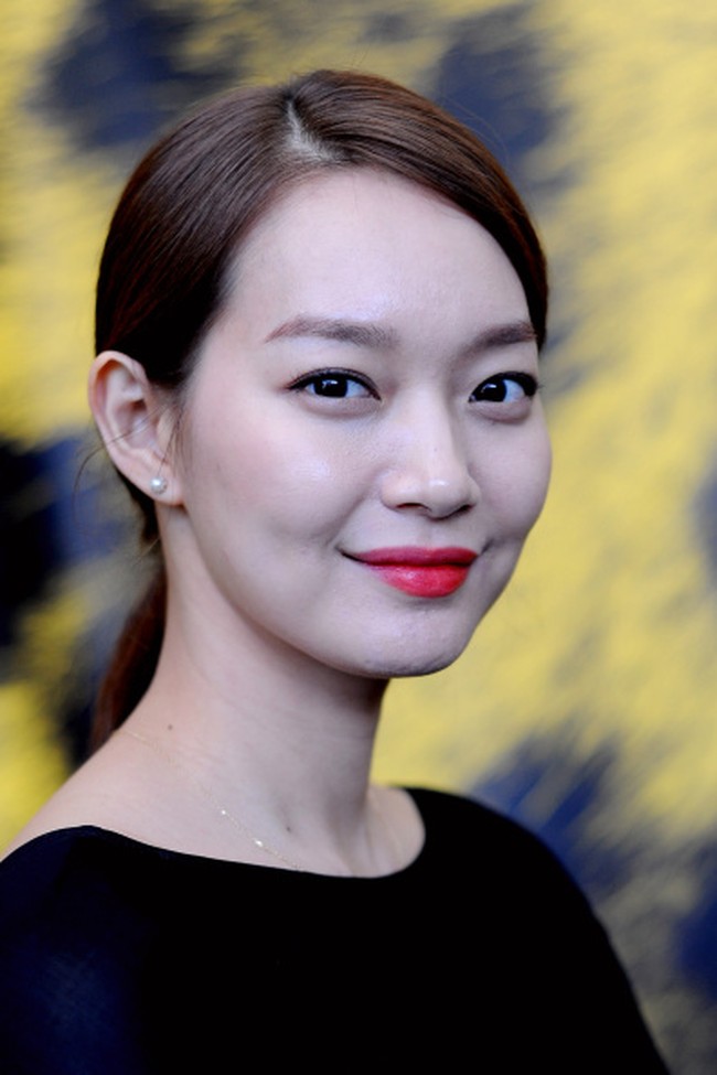 Shin Min Ah juga termasuk aktris yang produktif. Setiap tahunnya dia rutin membintangi serial drama. Bayaran untuk membintangi satu judul drama USD 25,00 atau sekira RP 368 juta per episode. Foto: Getty Images