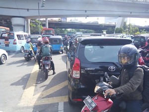 Di Akhir Pekan, Arus Lalu Lintas di Jakarta Lebih Macet Luar Biasa