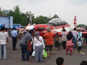 Serunya, Langit Yogya Dihias Liukan Atraksi Pesawat-Pesawat TNI
